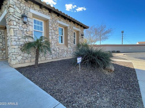 2057 Desert Broom Dr, Chandler AZ  85286-2338 exterior