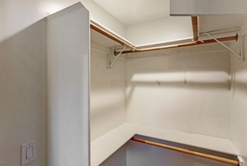 2928 18 Ave, Phoenix AZ 85015-5247 exterior