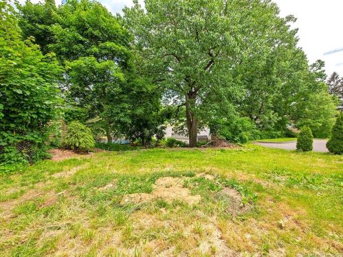 5 Commonwealth Ave, New Britain CT  06053-2913 exterior