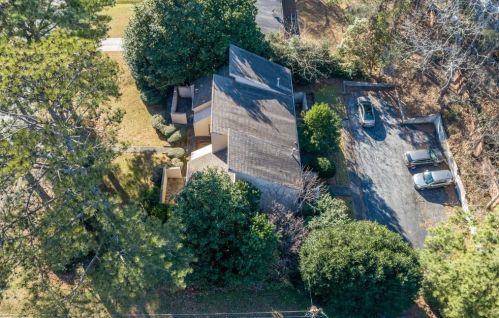 1152 Lynmoor Dr, Atlanta GA 30319-4126 exterior