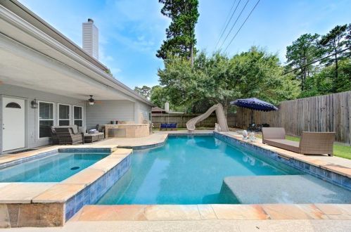 20043 Fieldtree Dr, Humble TX 77338-2304 exterior