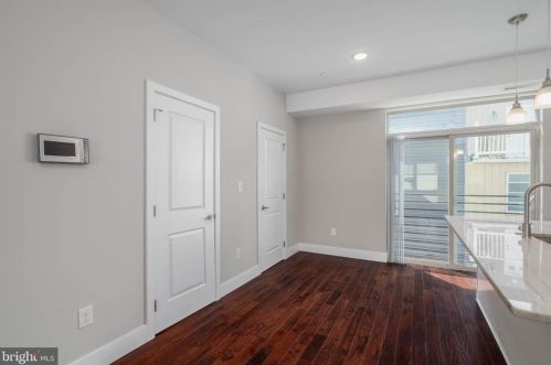 854 Leithgow St, Philadelphia PA 19123-2127 exterior