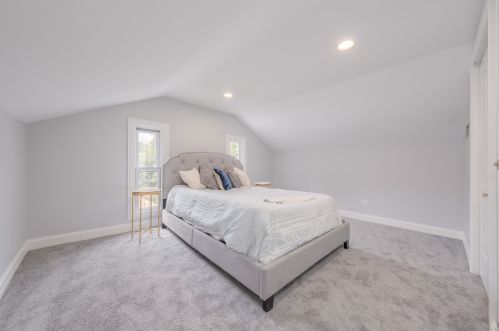 724 Long Ave, Chicago IL 60638-1731 exterior