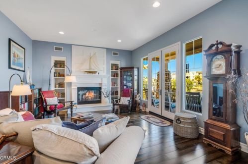 4171 Adriatic St, Oxnard, CA 93035-1425