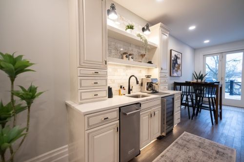 5532 Forbes Ave, Pittsburgh PA  15217-1126 exterior