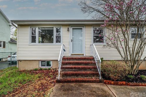 3774 Park Ave, Edison NJ  08820-2504 exterior