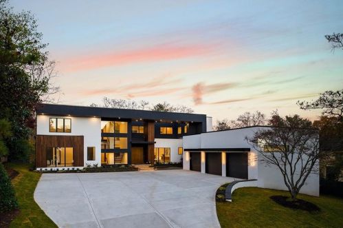 4645 Lake Forrest Dr, Atlanta GA  30342-2537 exterior