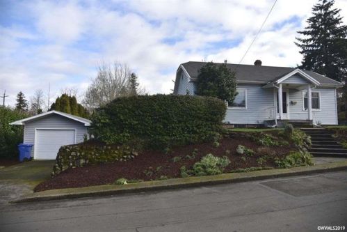 2090 Nob Hill St, Salem OR  97302-5325 exterior