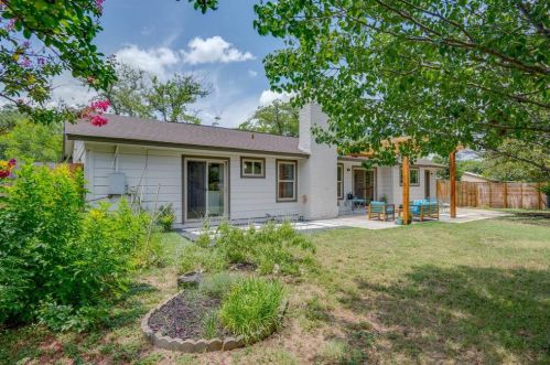 5405 Fairmont Cir, Austin TX 78745-2757 exterior