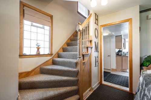 5537 Melvina St, Milwaukee, WI 53216-2220