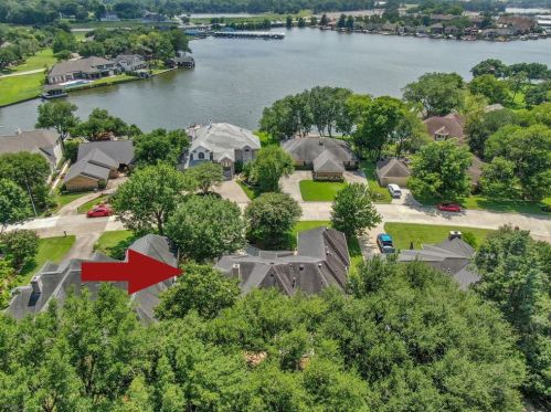 141 April Waters Dr, Montgomery TX 77356-8831 exterior