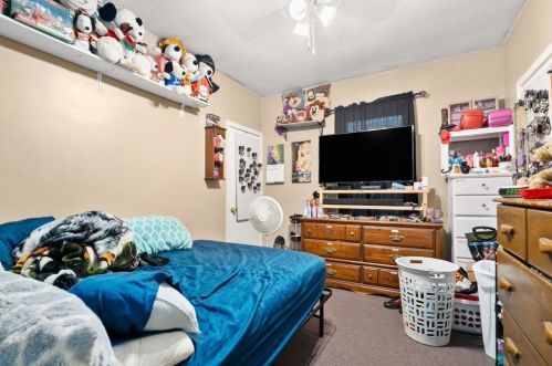 15 Perry Ave, Worcester MA 01610-2019 exterior