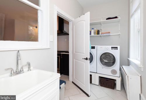 5213 Catharine St, Philadelphia PA 19143-2625 exterior