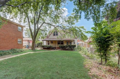 3761 50th St, Milwaukee, WI 53216-2932