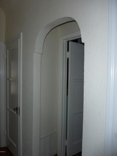 636 5 St, Oxnard CA 93030-6520 exterior