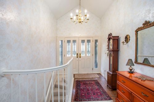 3461 Charlevoix Dr, Grand Rapids MI 49546-7061 exterior