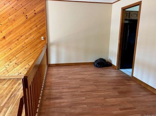 4234 Tremont Ave, Bronx NY  10465-3362 exterior