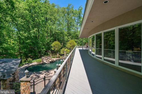 10011 Avenel Farm Dr, Rockville MD 20854-5410 exterior