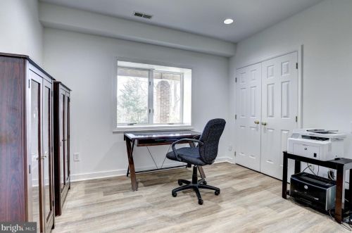 9832 Avenel Farm Dr, Rockville MD 20854-5410 exterior