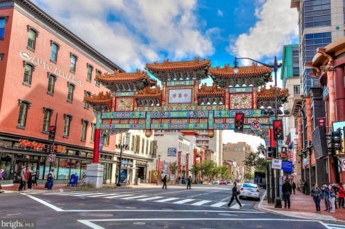 777 7th St, Washington DC 20001-3715 exterior