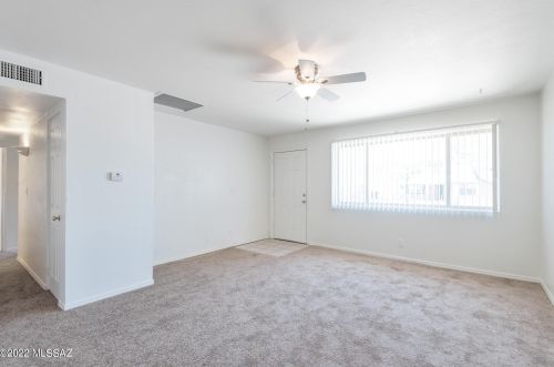 6850 Lurlene Dr, Tucson AZ  85730-1646 exterior