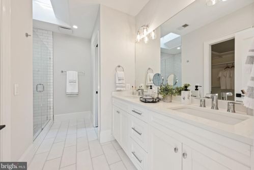 803 Cameron St, Alexandria VA  22314-2410 exterior