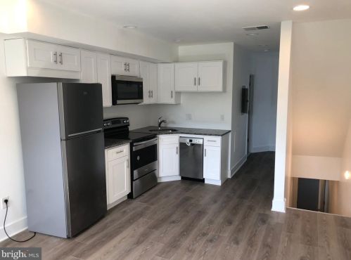 2051 9 St, Philadelphia PA 19147-4628 exterior