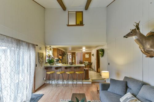 1811 Holmes Ct, Milwaukee WI 53221-3546 exterior