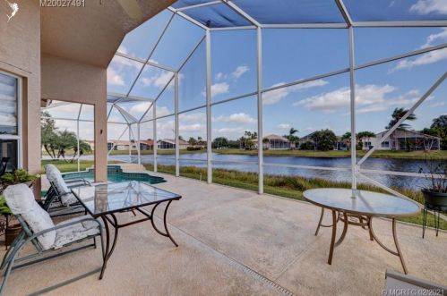 332 Shoreline Cir, Fort Pierce FL 34986-2913 exterior