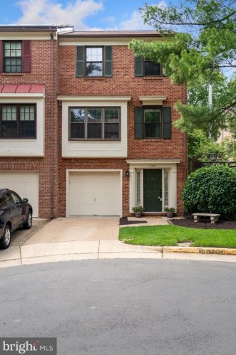 5435 Barrister Pl, Alexandria VA  22304-1957 exterior