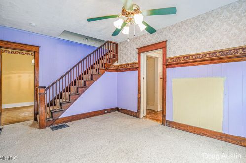 148 Indiana Ave, Grand Rapids MI 49504-5664 exterior