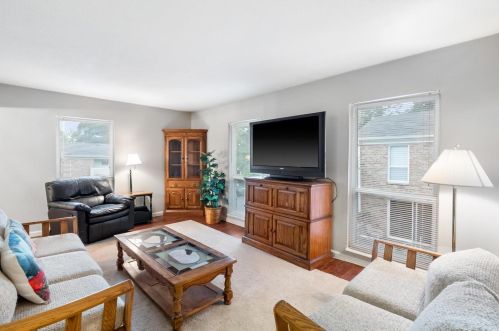 418 Colony Woods Dr, Saint Louis, MO 63122-4149