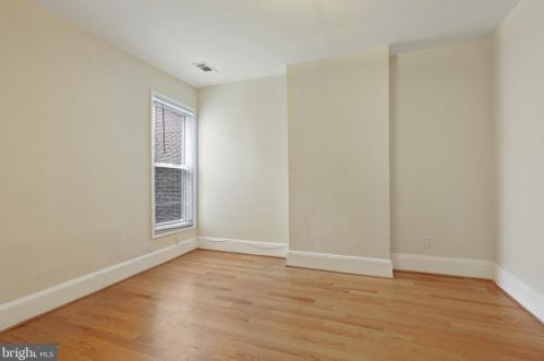 805 T St, Washington DC 20001-3127 exterior