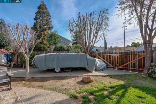 2624 Trafalgar Ct, Concord CA 94520-1125 exterior