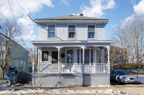 5 Annandale Rd, Middletown, RI 02840-3610