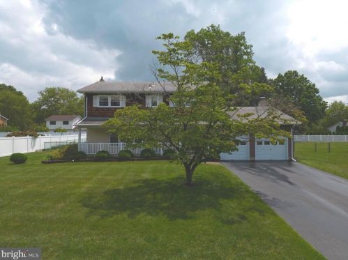 342 George Dye Rd, Trenton NJ 08691-3311 exterior