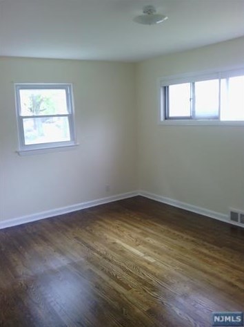 592 Knickerbocker Rd, Cresskill NJ  07626-1023 exterior