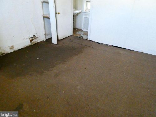 6801 Ditman St, Philadelphia PA 19135-2229 exterior