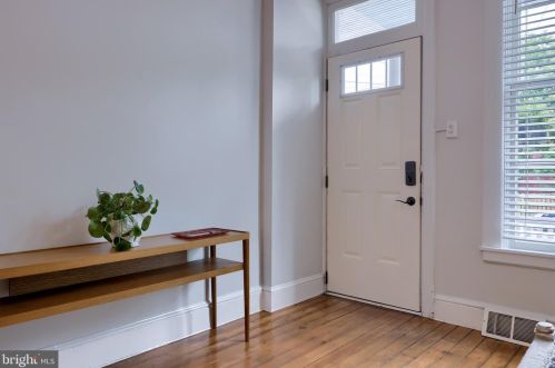 564 Plum St, Lancaster PA 17602-2349 exterior