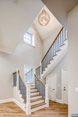 80 Claremont Rd, Bernardsville NJ 07924-1505 exterior