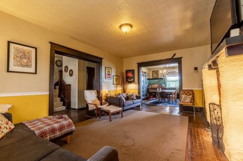 1406 Creedmoor Ave, Pittsburgh PA 15226-2438 exterior