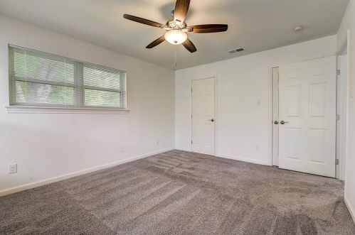 8746 Aldwick Dr, Dallas TX 75238-3420 exterior