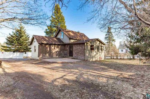 2001 Gearhart St, Duluth MN 55811-5311 exterior