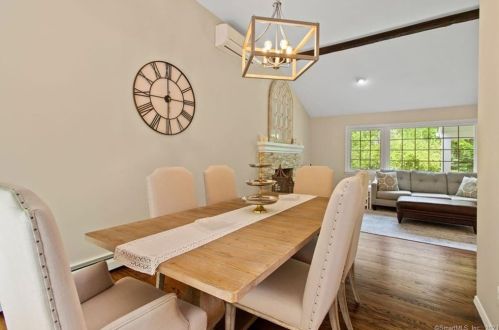 100 Haviland Rd, Ridgefield CT  06877-2821 exterior