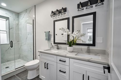 4436 Kilbourn Ave, Chicago IL  60630-4131 exterior