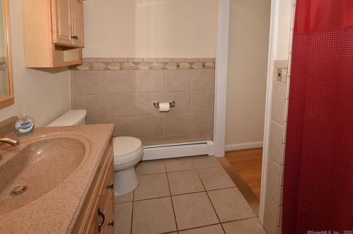 523 Taylor St, Vernon CT 06066-5231 exterior