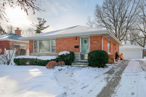 322 Maple Ln, Hillside, IL 60162-1725