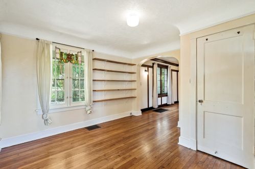 1986 Chalfant St, Pittsburgh PA 15221-1202 exterior