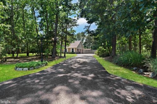 1 Madison Ct, Southampton NJ  08088-9046 exterior