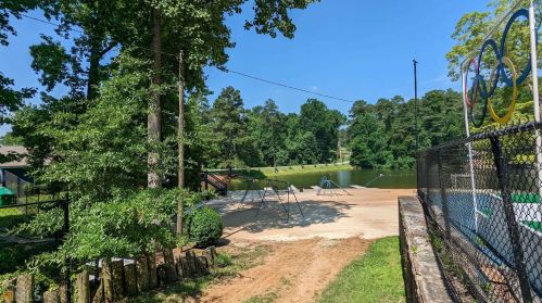 8388 Lake Dr, Lithonia GA  30039-5724 exterior